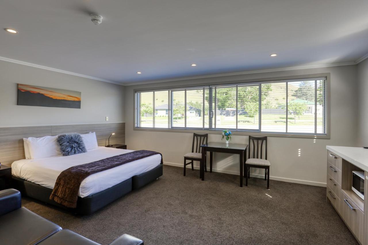 Marsden Lake Resort Central Otago Cromwell Zewnętrze zdjęcie A typical motel room