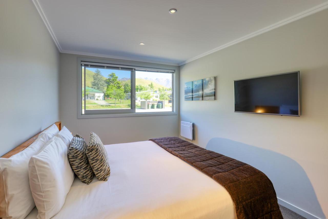 Marsden Lake Resort Central Otago Cromwell Zewnętrze zdjęcie A bedroom at the hotel