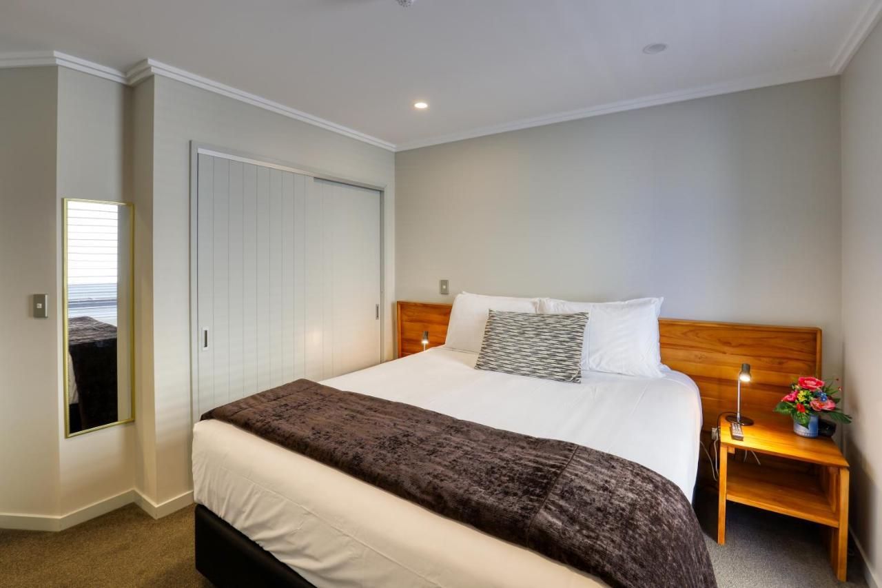 Marsden Lake Resort Central Otago Cromwell Zewnętrze zdjęcie A bedroom at the hotel